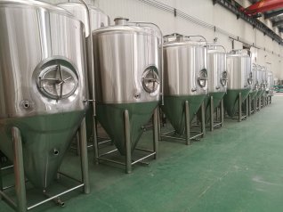 <b>10BBL Unitanks Fermenter</b>