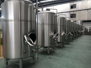 Industrial brewery tanks manufacturers