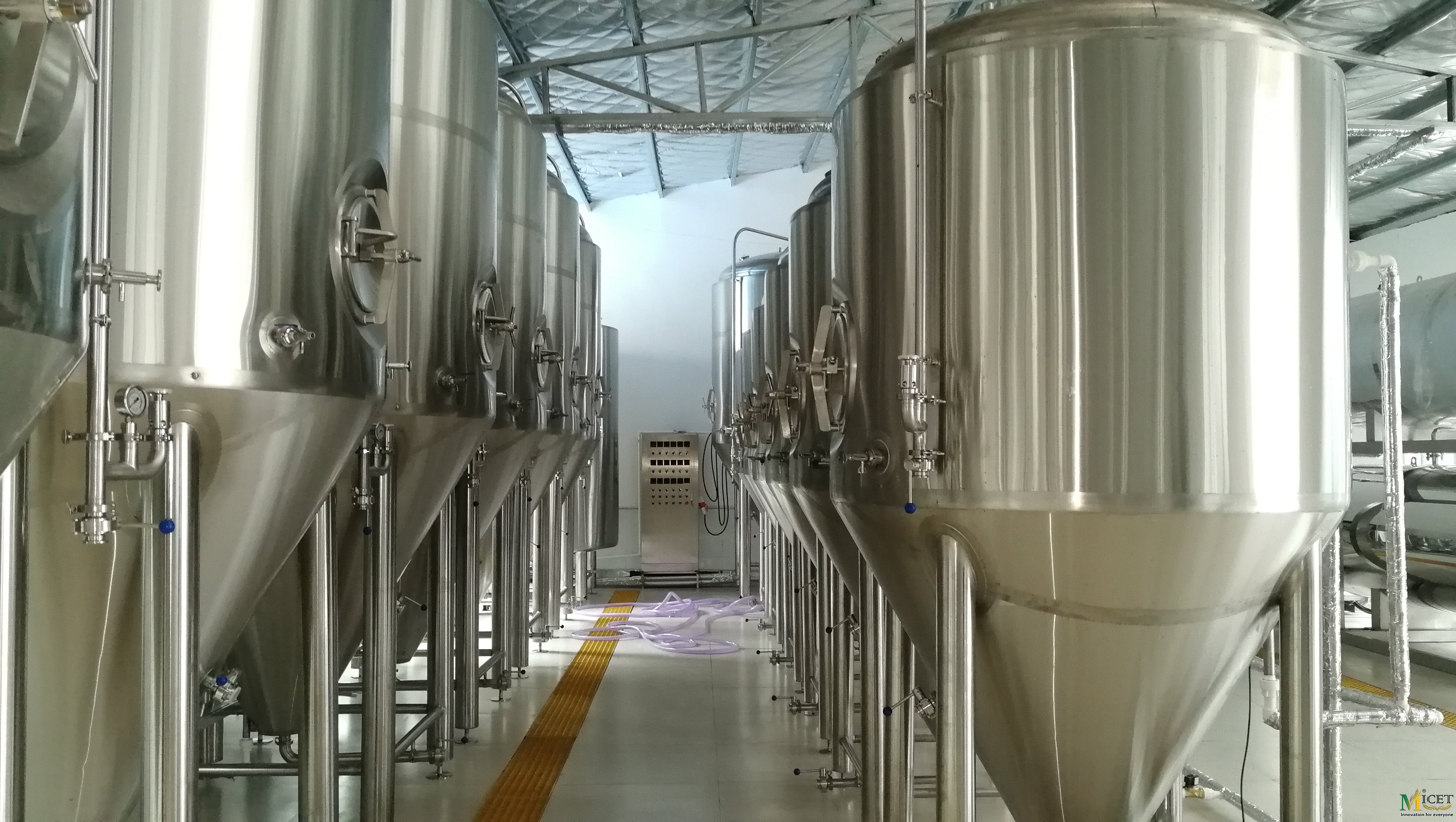 4000L 4 Vessel Commercial Beer Brewing Equipment