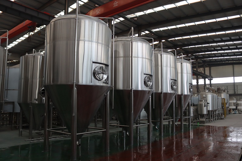 UK Standard 6000L beer fermentation vessels