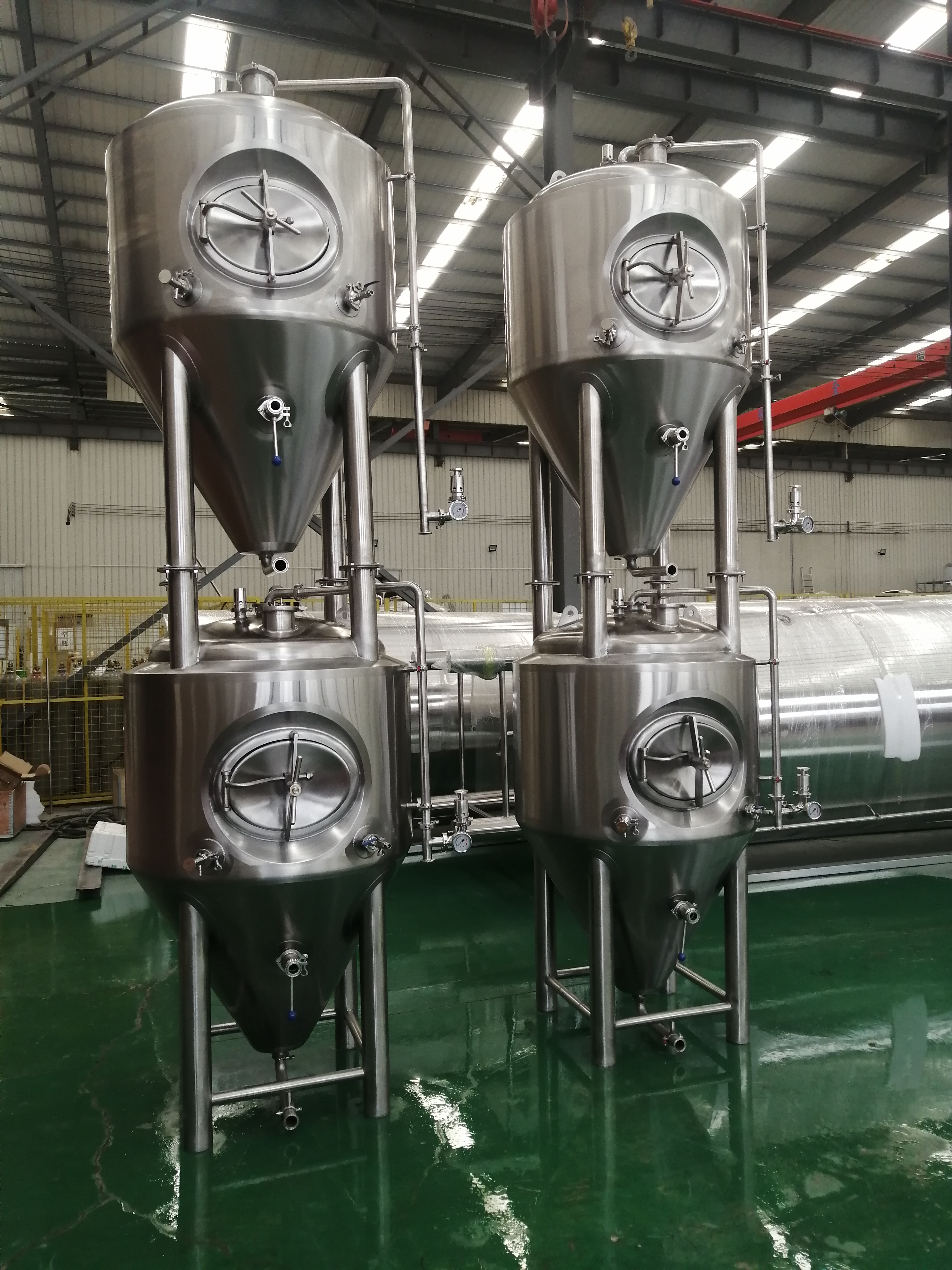 3BBL Double stack fermentation tanks / Fermentation tanks / Brewing  equipment manufacturer, microbrewery equipment and fermenters solutoins  provider