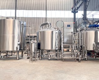 <b>2000L brewery equipment in France</b>