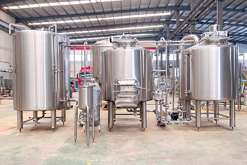 <b>500L brewing equipment in France</b>