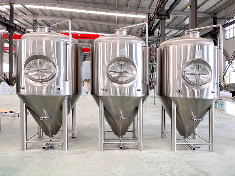 <b>The 6bbl fermenters will be shipped to Europe tomorrow</b>