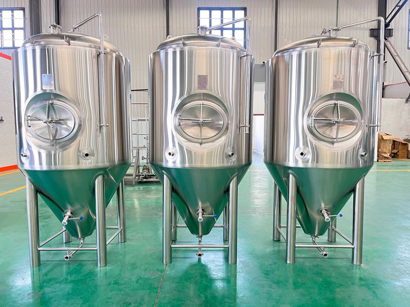 <b>1000L fermentation tanks have been shipped to France</b>