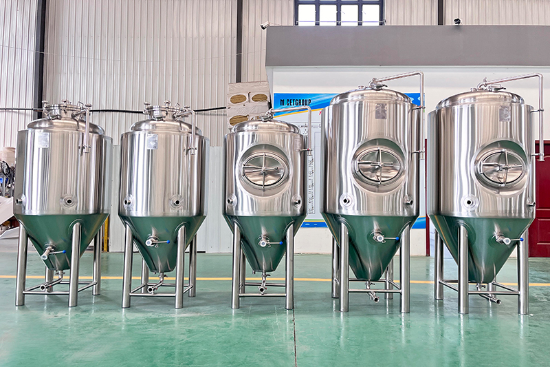 <b>Customized 300L and 500L fermenters shipped to Chile</b>