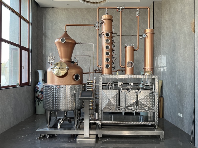 <b>Automatic 500L distiller</b>