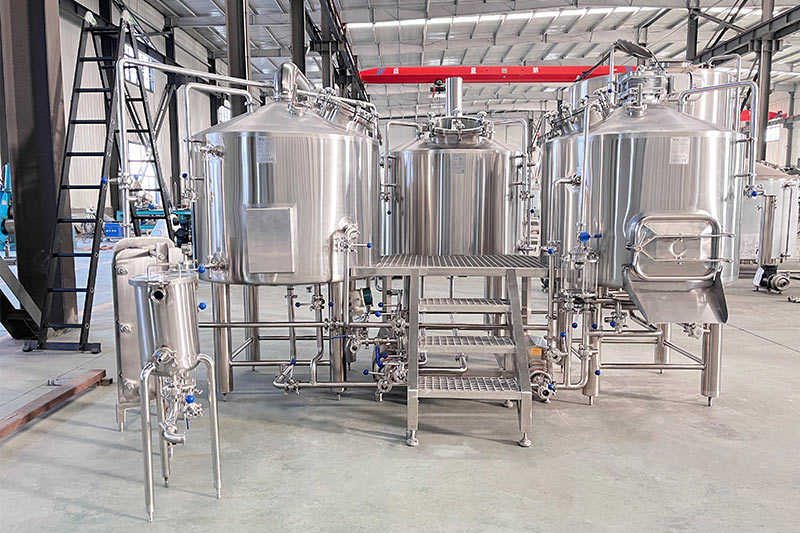 <b>4BBL 3 Vessels Brewhouse</b>